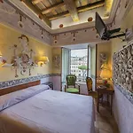 Barrett Hotel